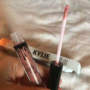 KYLIE Metal Matte Liquid Lipstick - HEIR